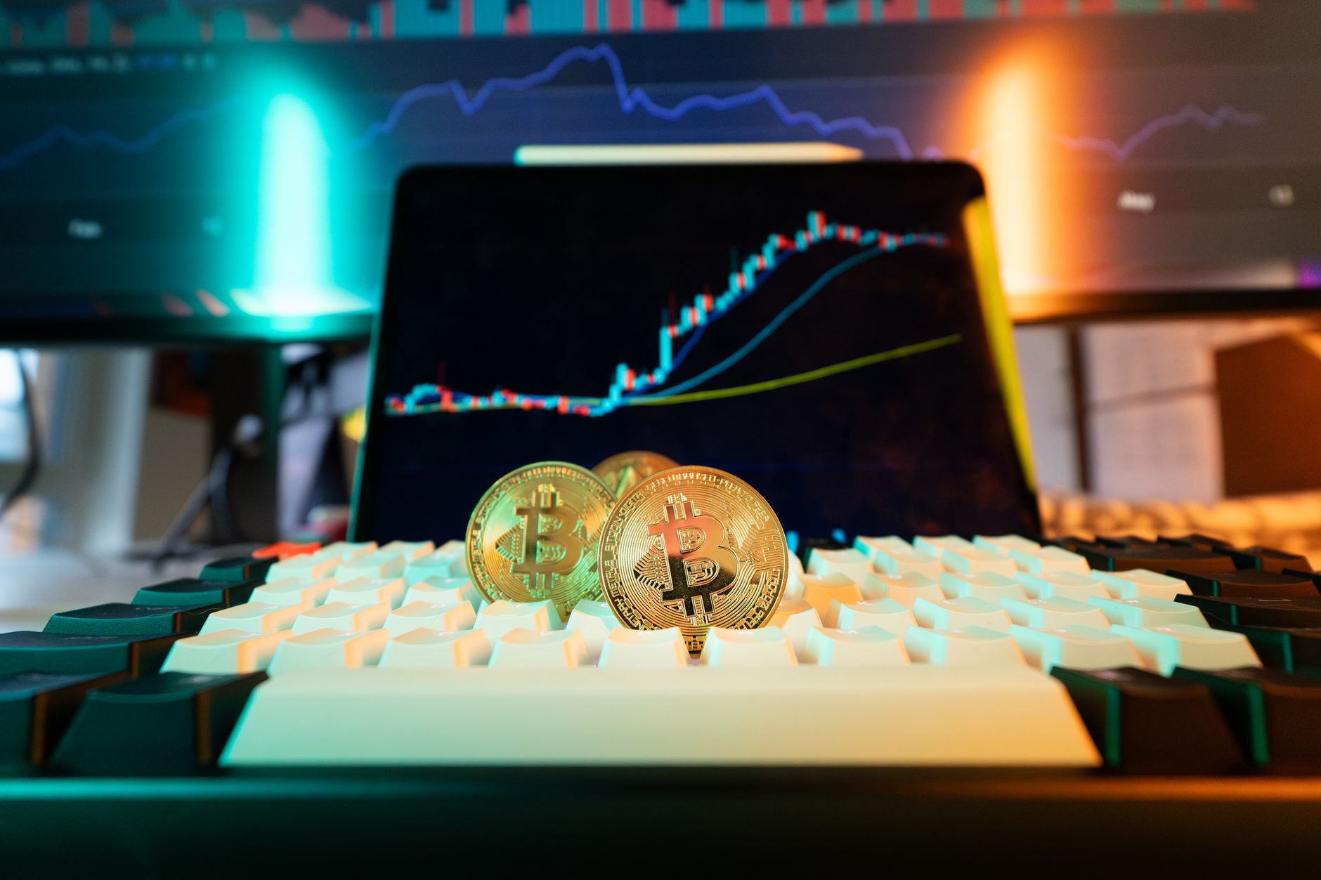 Bitcoin Price Rise: Proven Surge Amid ETF Inflows